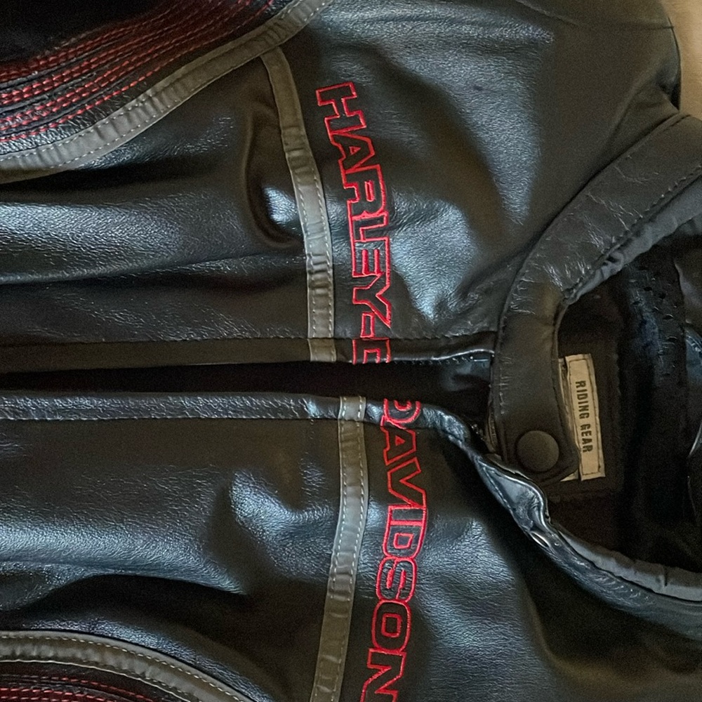 Harley Davidson leather jacket Ladies medium